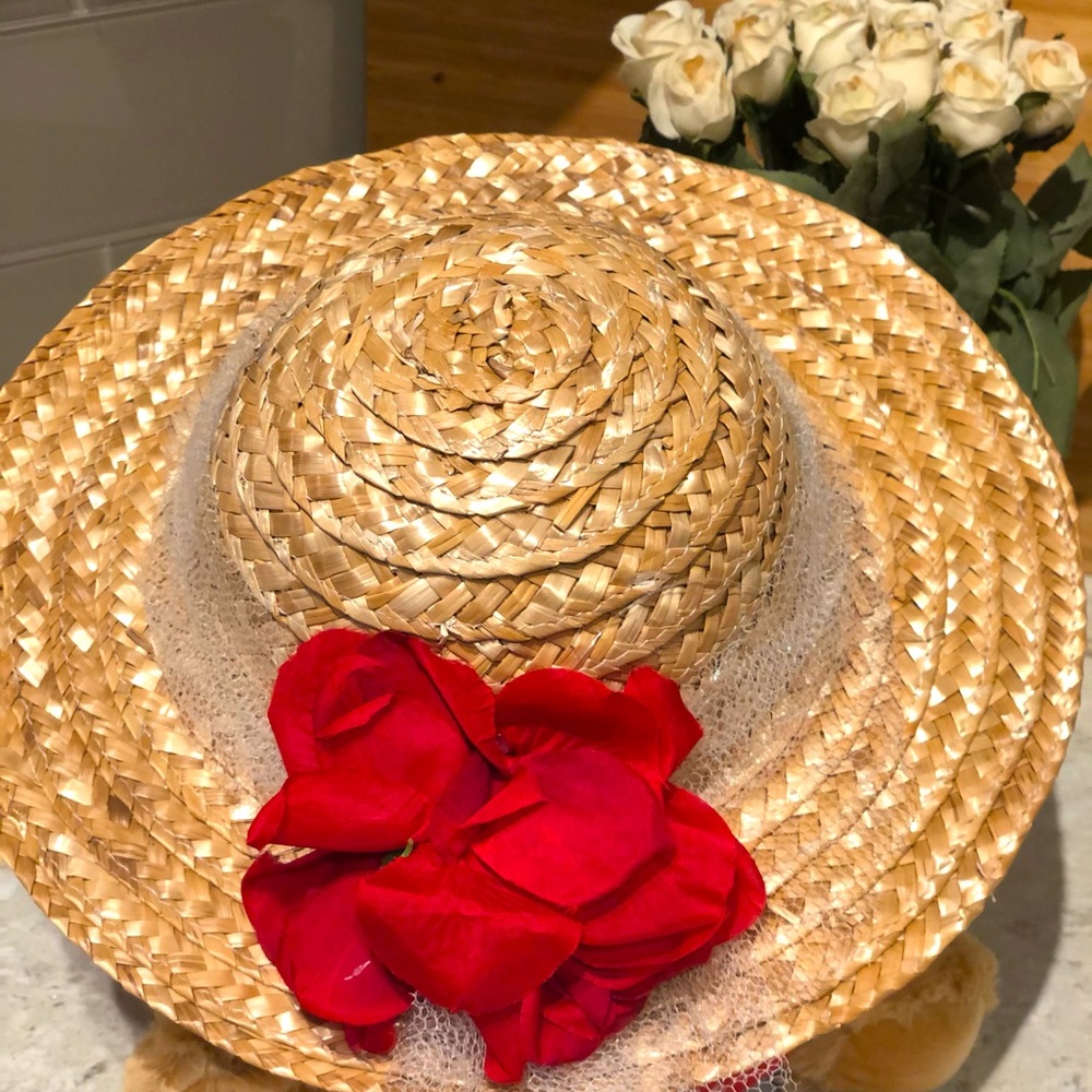Straw sun hat